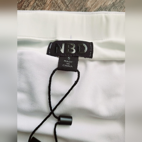 NBD Always flexin' skirt in ivory. NWT - Picture 3 of 7